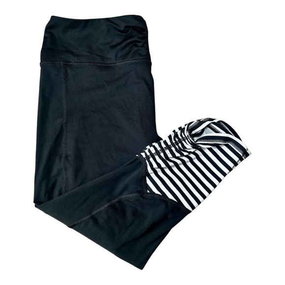 Victoria's Secret VSX Sport Black and White Capris Leggings with Stripes, Size L - Picture 1 of 4